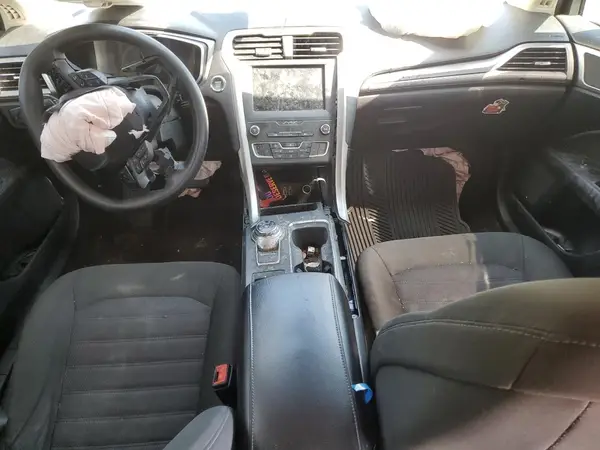 3FA6P0T92LR180608 2020 FORD FUSION - Image 8