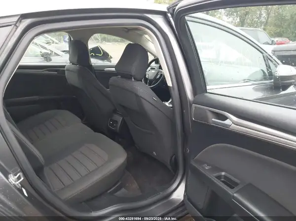 3FA6P0T92LR249152 2020 FORD FUSION - Image 8