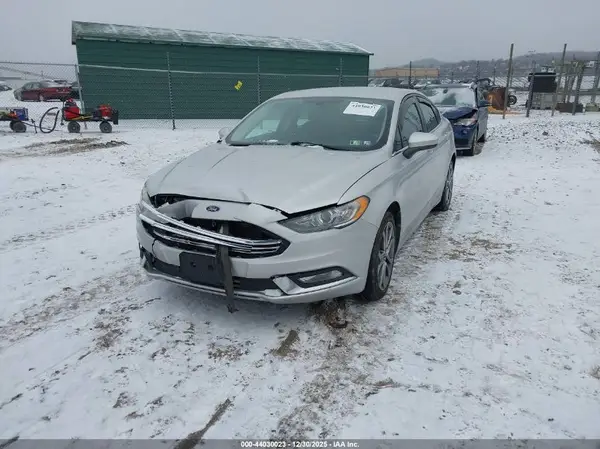 3FA6P0T93HR176784 2017 FORD FUSION - Image 2