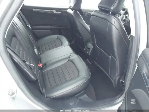 3FA6P0T93HR176784 2017 FORD FUSION - Image 8