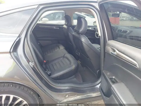 3FA6P0T93HR304568 2017 FORD FUSION - Image 8