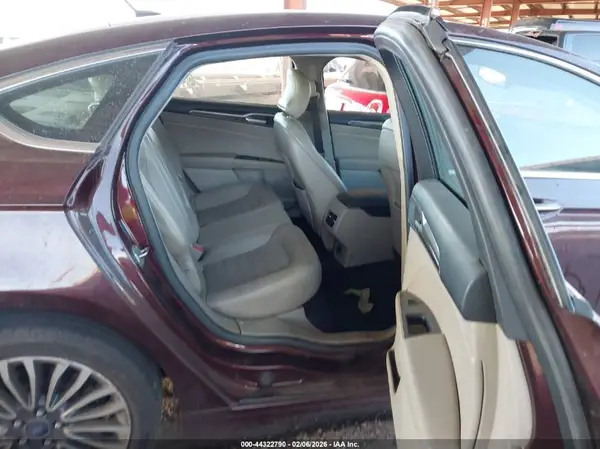 3FA6P0T93HR335643 2017 FORD FUSION - Image 8