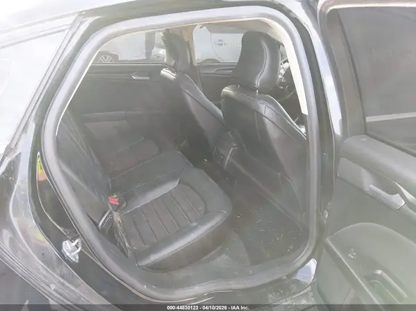 3FA6P0T93JR101282 2018 FORD FUSION - Image 8