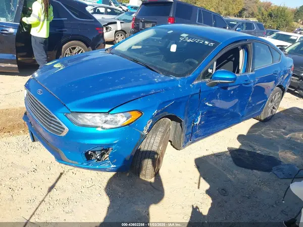 3FA6P0T93LR190998 2020 FORD FUSION - Image 2