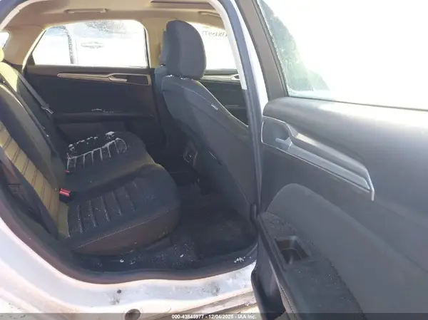 3FA6P0T93LR227600 2020 FORD FUSION - Image 8