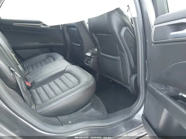 3FA6P0T94GR403818 2016 FORD FUSION - Image 8