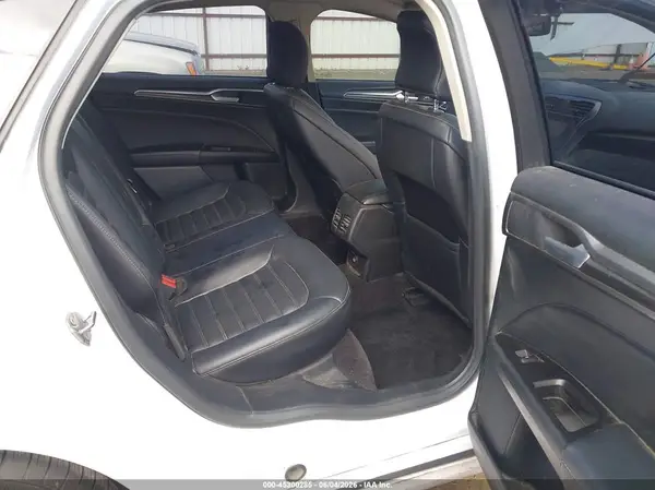 3FA6P0T94HR121230 2017 FORD FUSION - Image 8