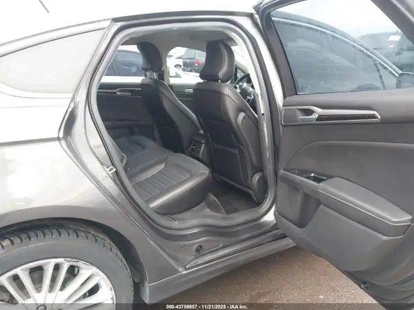 3FA6P0T95GR133689 2016 FORD FUSION - Image 8