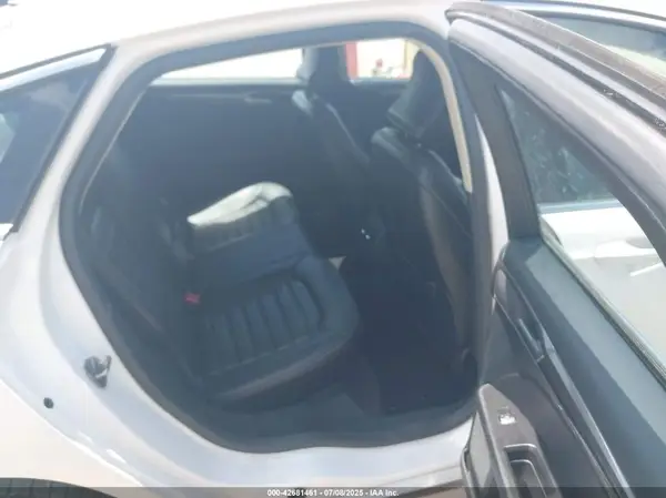 3FA6P0T95HR121852 2017 FORD FUSION - Image 8