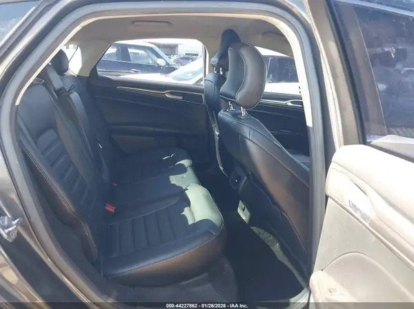3FA6P0T95HR215181 2017 FORD FUSION - Image 8