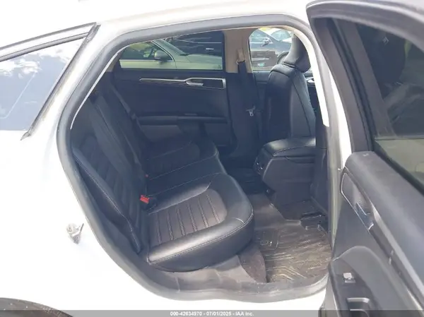 3FA6P0T95HR312493 2017 FORD FUSION - Image 8