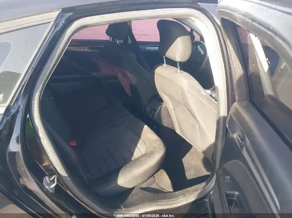 3FA6P0T95KR237687 2019 FORD FUSION - Image 8