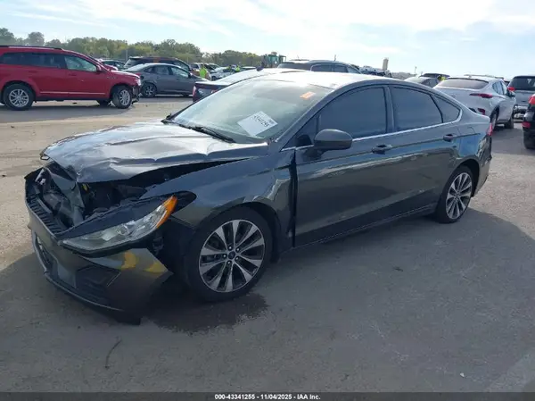 3FA6P0T95LR233611 2020 FORD FUSION - Image 2