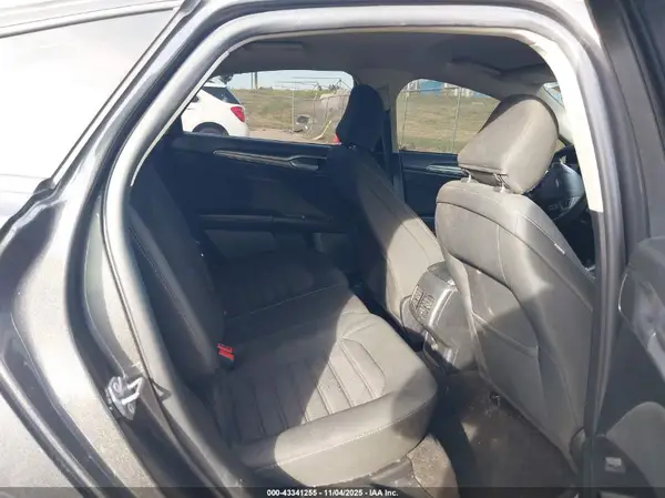 3FA6P0T95LR233611 2020 FORD FUSION - Image 8