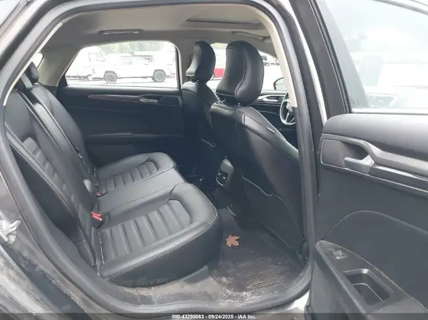 3FA6P0T97HR243371 2017 FORD FUSION - Image 8