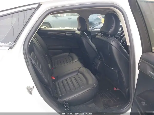 3FA6P0T97HR365048 2017 FORD FUSION - Image 8