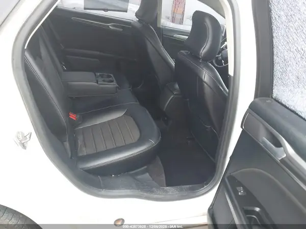 3FA6P0T98HR358044 2017 FORD FUSION - Image 8