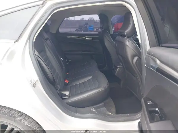 3FA6P0T99GR327013 2016 FORD FUSION - Image 8