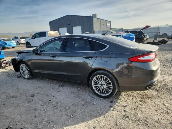 3FA6P0T9XGR125300 2016 FORD FUSION - Image 2
