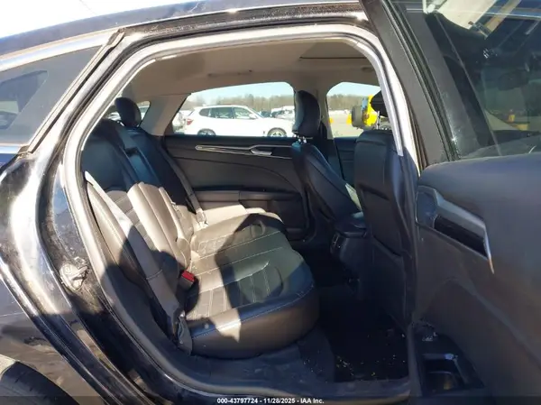 3FA6P0T9XGR154361 2016 FORD FUSION - Image 8