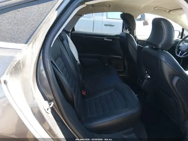 3FA6P0T9XGR206930 2016 FORD FUSION - Image 8