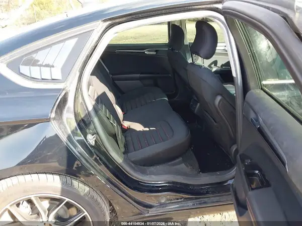 3FA6P0T9XGR264844 2016 FORD FUSION - Image 8