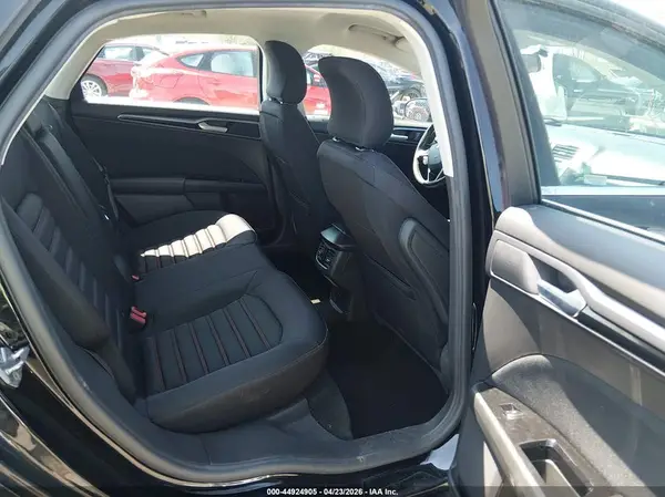 3FA6P0T9XGR339395 2016 FORD FUSION - Image 8