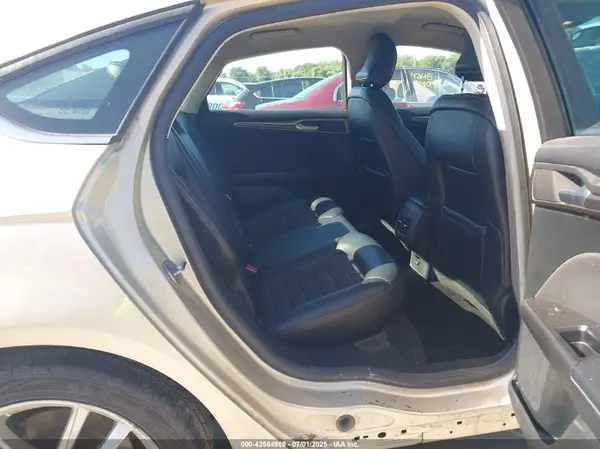 3FA6P0T9XHR143944 2017 FORD FUSION - Image 8