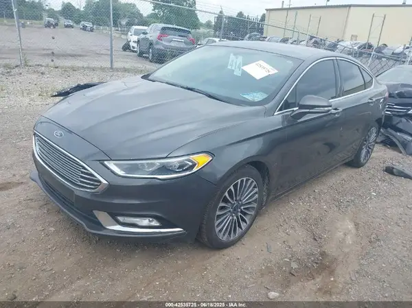 3FA6P0T9XHR186017 2017 FORD FUSION - Image 2