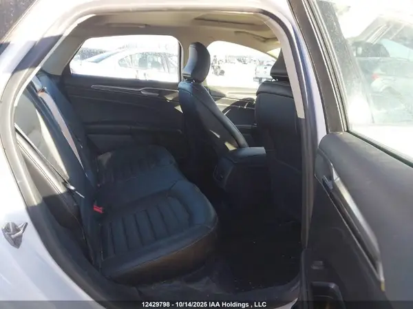 3FA6P0T9XHR192335 2017 FORD FUSION - Image 8