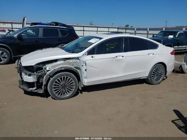 3FA6P0T9XHR201812 2017 FORD FUSION - Image 2