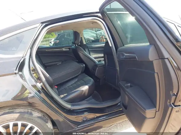 3FA6P0T9XHR220912 2017 FORD FUSION - Image 8