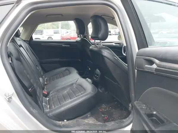 3FA6P0T9XHR253425 2017 FORD FUSION - Image 8
