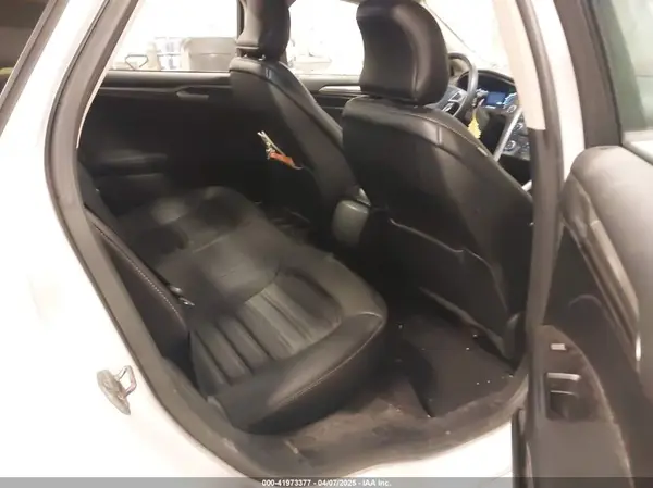 3FA6P0T9XHR263758 2017 FORD FUSION - Image 8