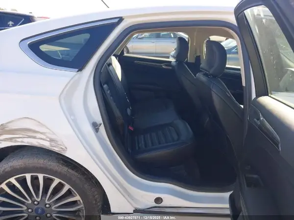 3FA6P0T9XHR289132 2017 FORD FUSION - Image 8