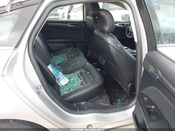 3FA6P0T9XHR310111 2017 FORD FUSION - Image 8