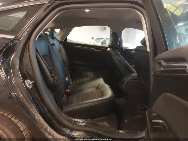 3FA6P0T9XHR327197 2017 FORD FUSION - Image 8