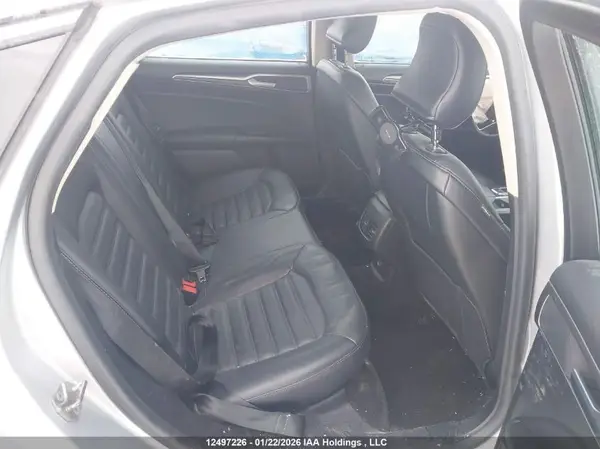 3FA6P0T9XJR112358 2018 FORD FUSION - Image 8