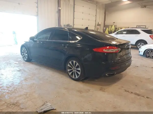 3FA6P0T9XKR259670 2019 FORD FUSION - Image 2