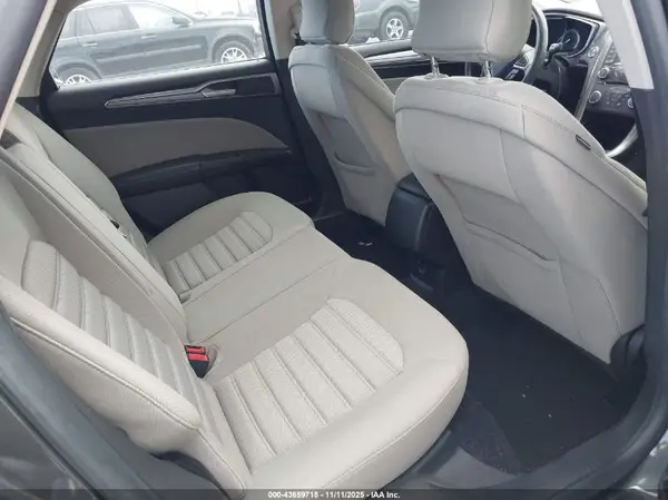 3FA6P0UU0HR172047 2017 FORD FUSION - Image 8