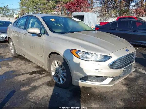 3FA6P0UU0HR196476 2017 FORD FUSION - Image 1