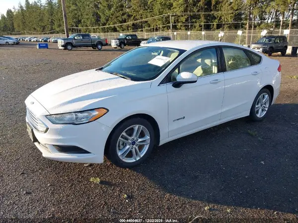 3FA6P0UU0JR100092 2018 FORD FUSION - Image 2