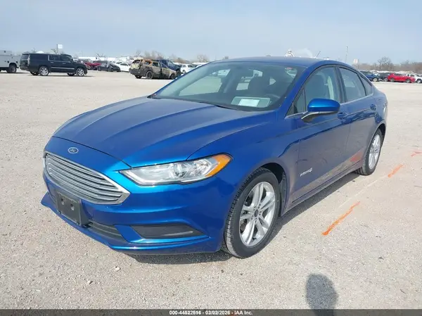 3FA6P0UU0JR100559 2018 FORD FUSION - Image 2