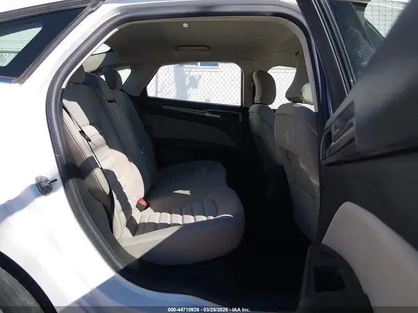 3FA6P0UU0JR100691 2018 FORD FUSION - Image 8
