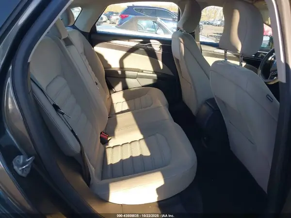 3FA6P0UU0JR122111 2018 FORD FUSION - Image 8