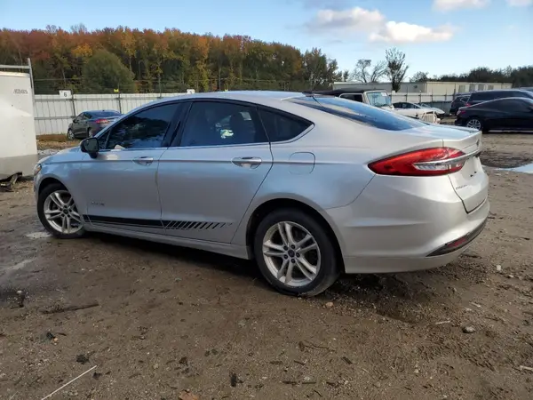 3FA6P0UU0JR122447 2018 FORD FUSION - Image 2
