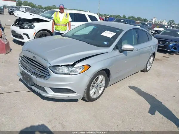3FA6P0UU0JR142181 2018 FORD FUSION - Image 2