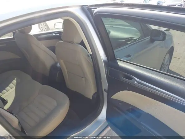 3FA6P0UU0JR142181 2018 FORD FUSION - Image 8