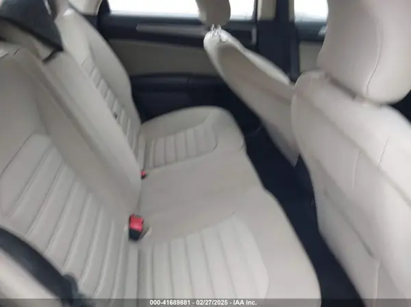 3FA6P0UU0JR157005 2018 FORD FUSION - Image 8