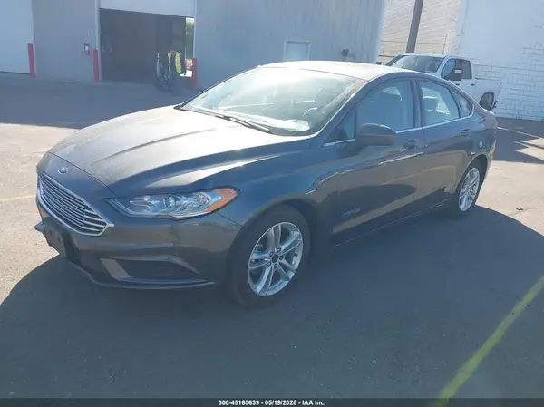3FA6P0UU0JR209443 2018 FORD FUSION - Image 2